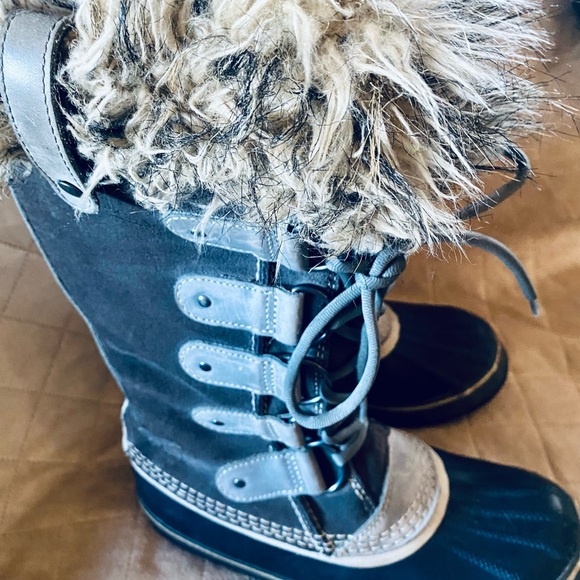 Sorel Joan Of Arctic Boots Color Major & Dark Stone - Picture 9 of 13